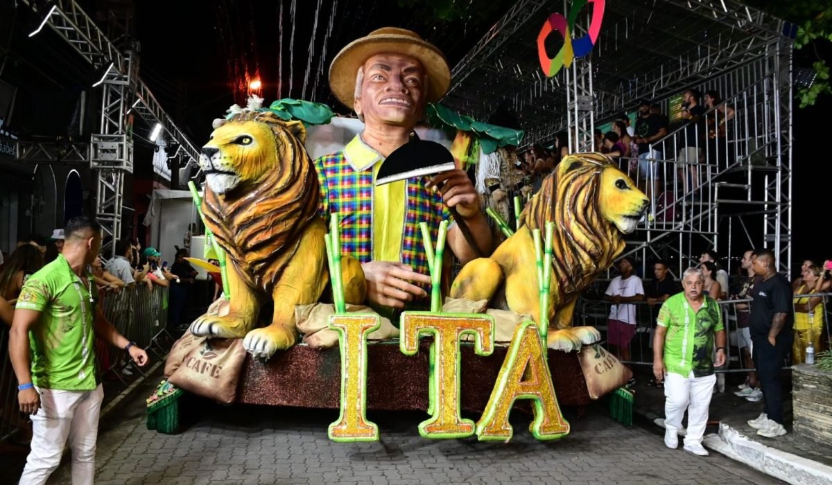 Academicos-Leoes-do-Ita-e-a-grande-campea-do-Carnaval-em-Dobro-de-Ilhabela-20242-1536x1023