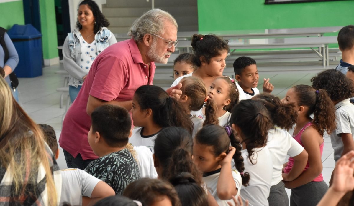 COLUCCI - EDUCACAO