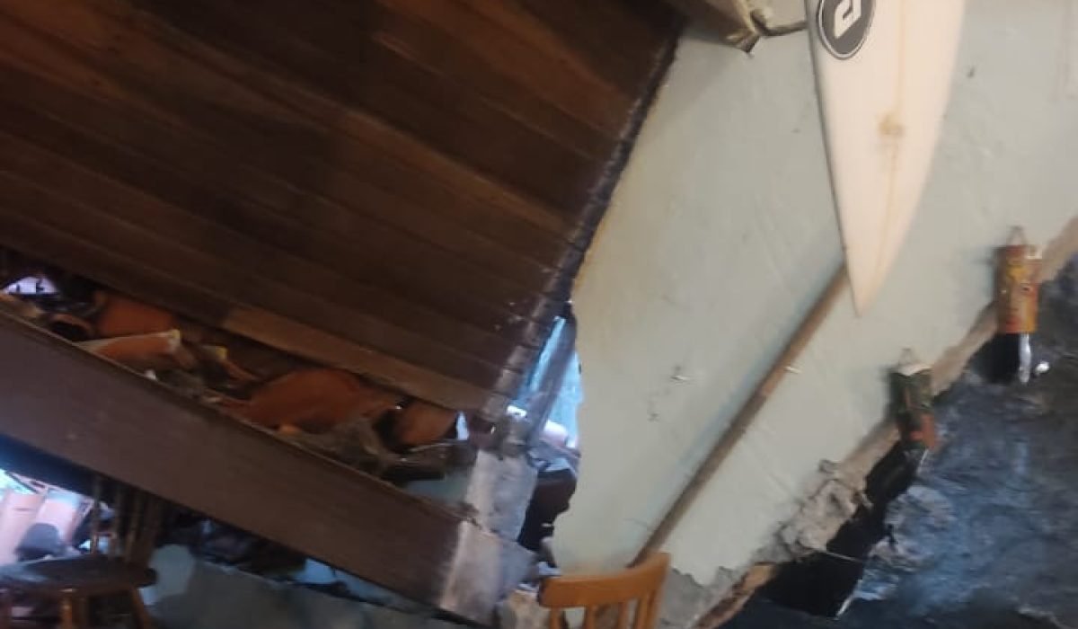 Desabamento em residência de Maresias assusta família durante a madrugada1