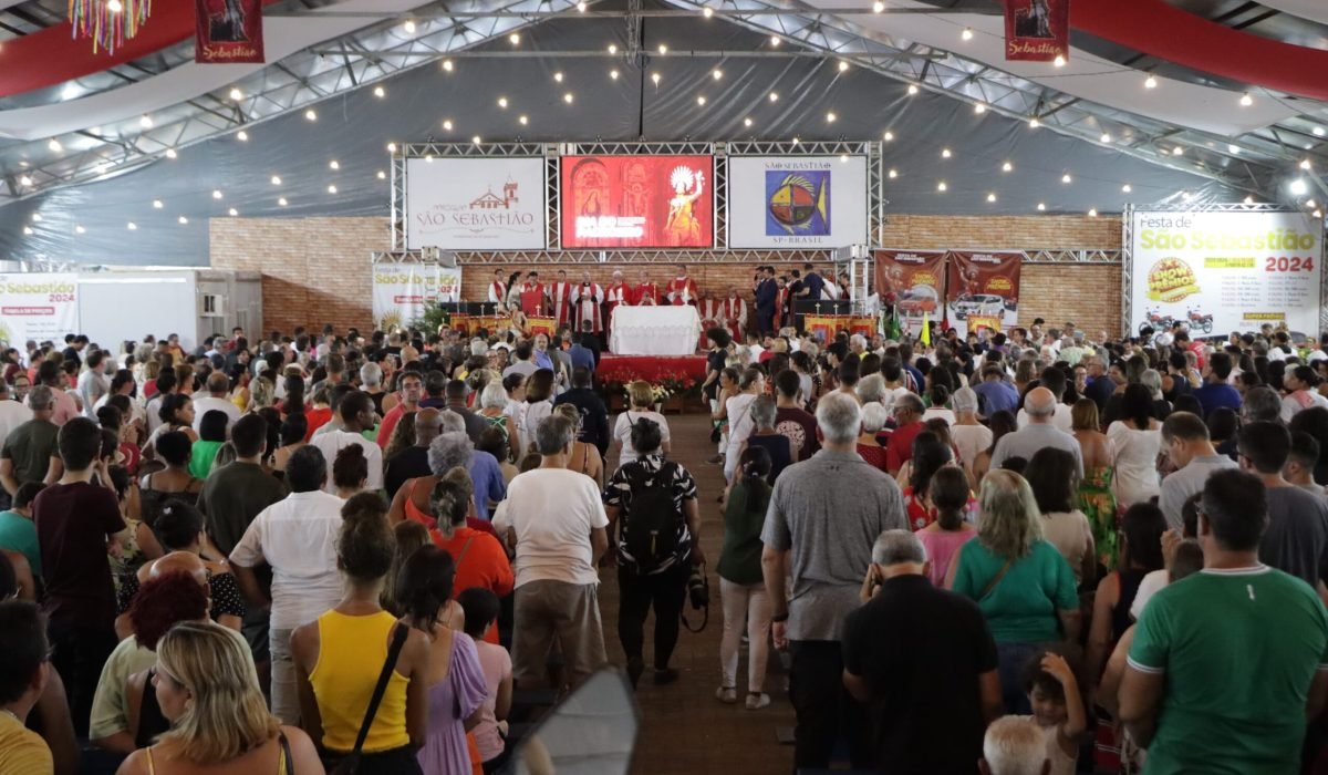 Dia do Padroeiro em São Sebastião prefeito Felipe Augusto participa de comemorações com mensagem de esperança e celebração da vida d