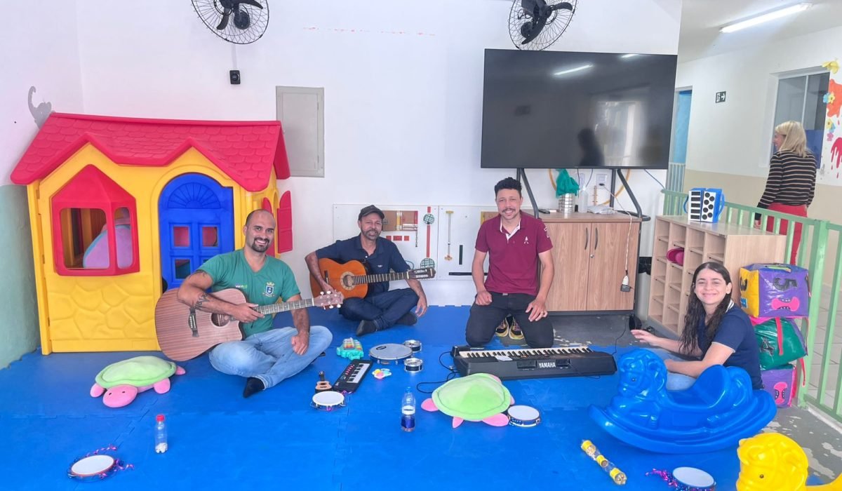 Escolas de Ilhabela desenvolvem projeto “Era uma vez... nossa infância”