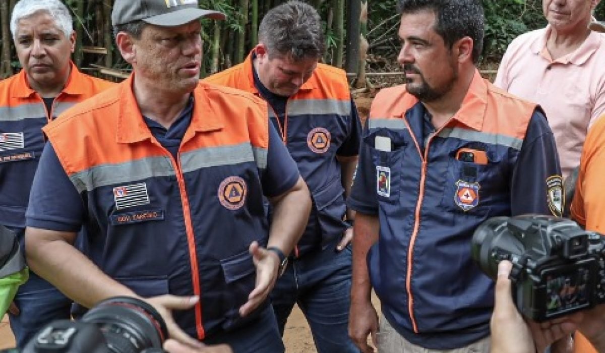 Felipe Augusto comemora desapropriação de área na Barra do Sahy para construção de moradias para vítimas realizada pelo Governo de São Paulo
