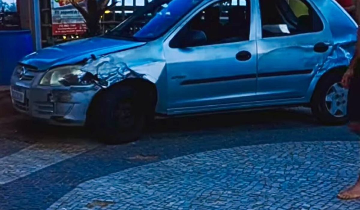 Motorista sem habilitação invade calçadão e causa confusão na Martim de Sá1