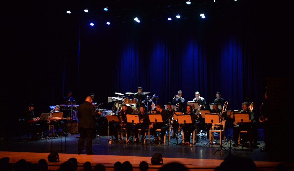 OPI Teatro Ubatuba - Ronald Kraag
