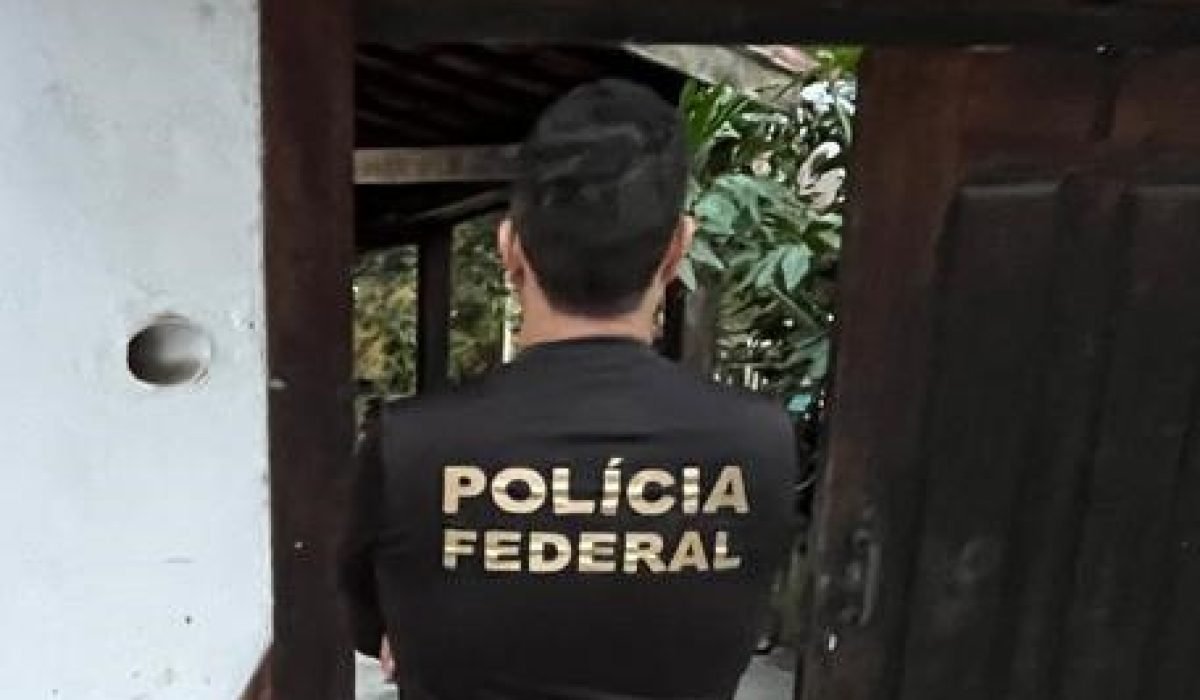 PF faz buscas em operação que apura crimes ambientais em Ubatuba