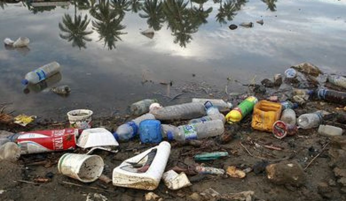 According to the world bank in a preliminary report findings on poverty calculates the poverty line at 0.88 cents a day whilst 49.9% people live below poverty line in Timor-Leste. Most waste is dumped directly onto pavements and garbage are seldom collected. Rivers filled wih plastic will spill the waste near and into the sea. Photo by Martine Perret/UNMIT 3 December 2008